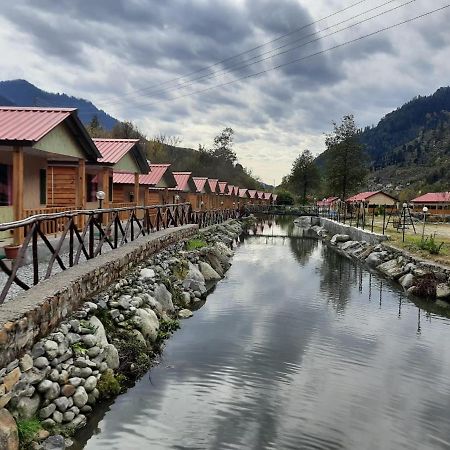 ホテルShivalaya Retreat Manāli エクステリア 写真