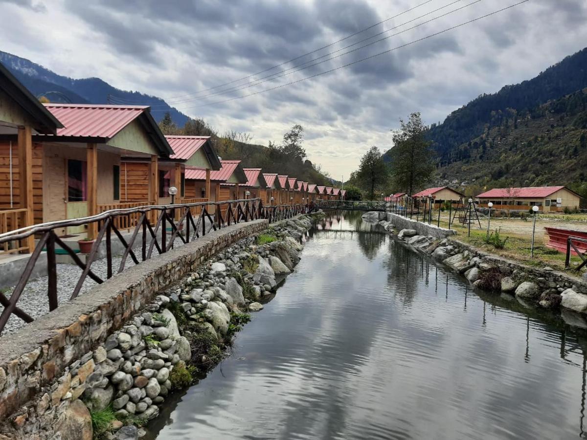 ホテルShivalaya Retreat Manāli エクステリア 写真